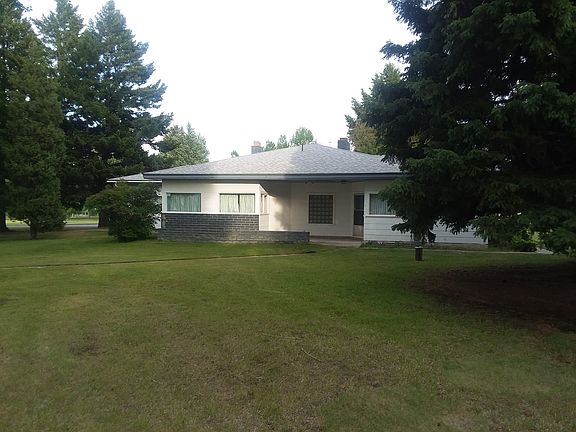 Side entrance and yard