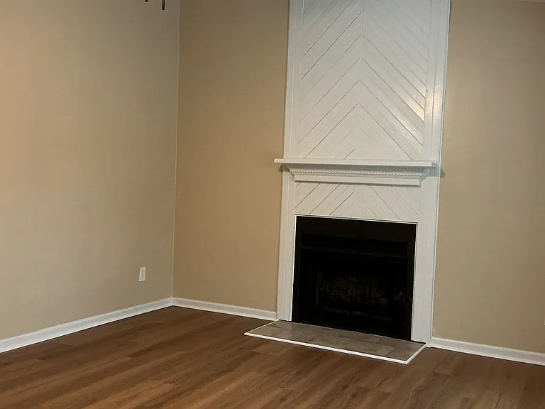 583 Countrytown Dr — Photo 3