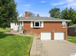1515 N 90th St, Omaha, NE 68114