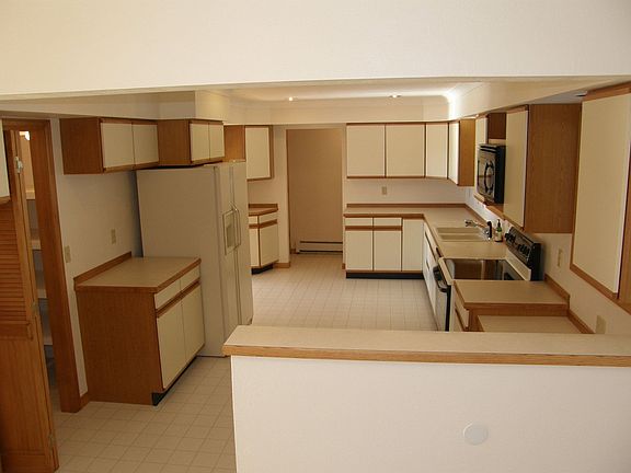 Bright, updated Kitchen