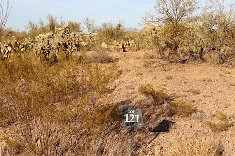 2nd image of 2517 E Maverick Mile Pl