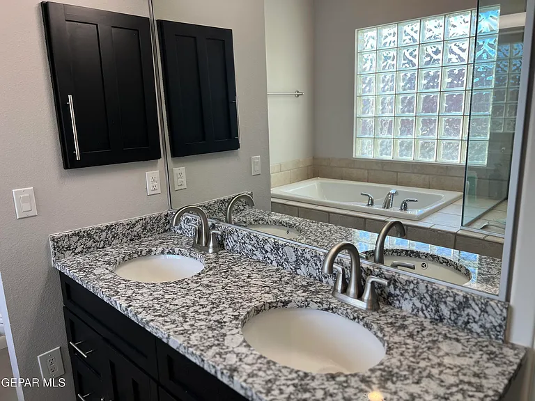 5656 Burning Tree Dr — Photo 48
