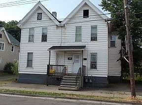 2nd image of 2 1/2 Cary St