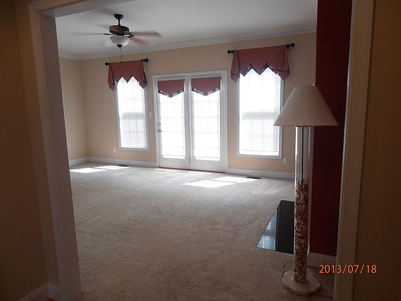 4th image of 3008 Hill St Unit 112