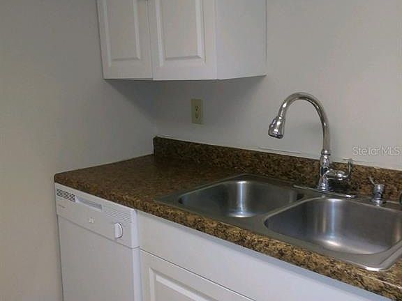 2nd image of 722 E North St #722