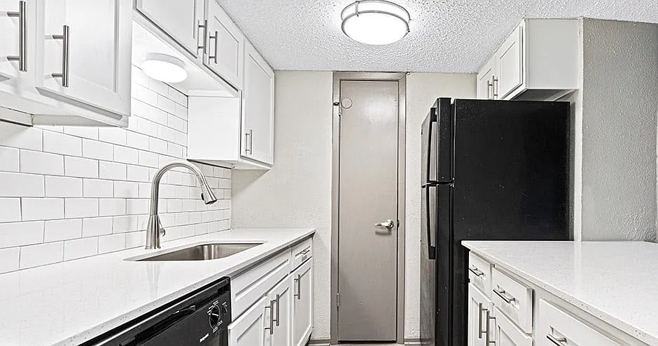 Cutter's Point Apartment Homes — Photo 2