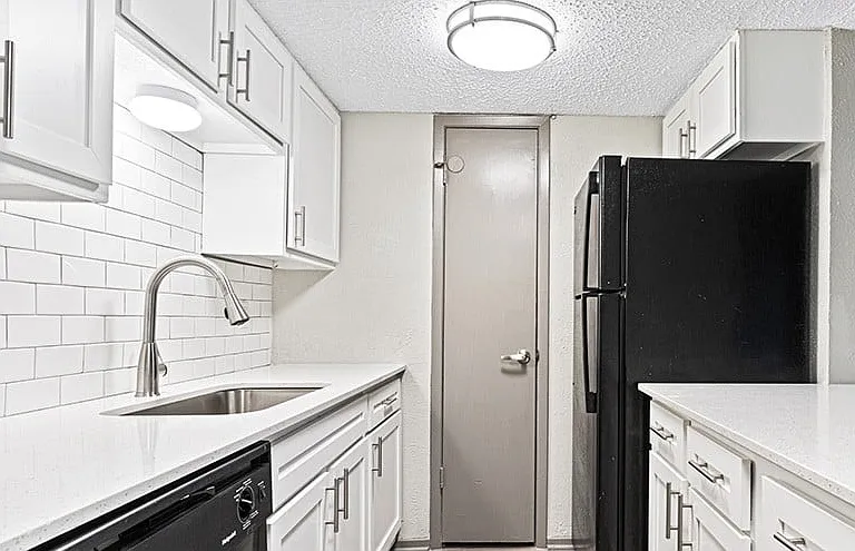 Cutter's Point Apartment Homes — Photo 2