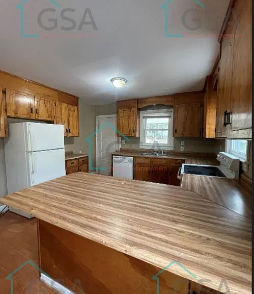 11 Waco St — Photo 10