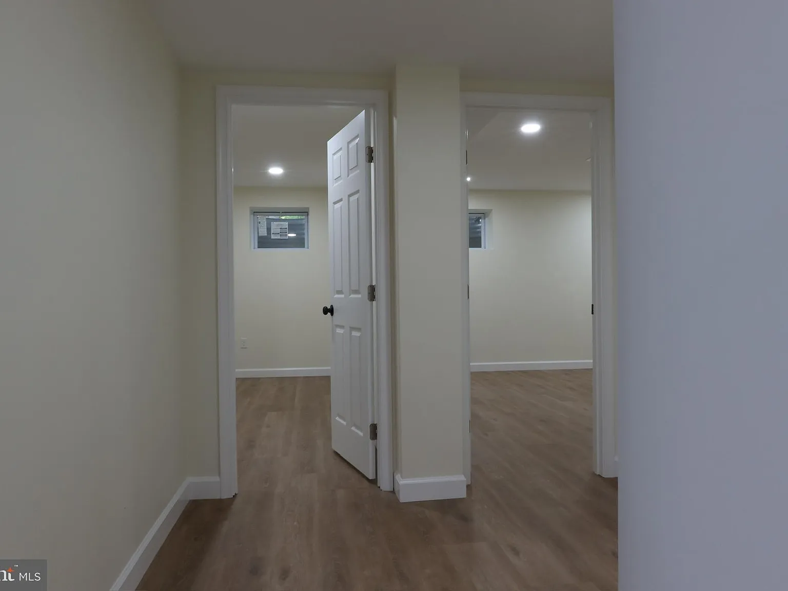 6 bed, 2916 sqft, $4,500 — Photo 2