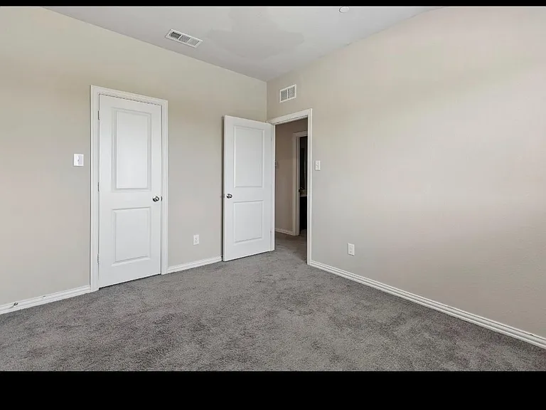 3121 Solana Cir — Photo 5