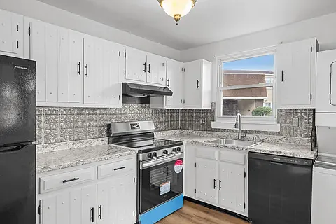 3 Florence Tollgate Pl #2 — Photo 8