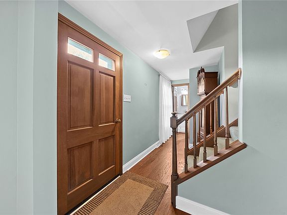 3rd image of 1249 Cairn Dr