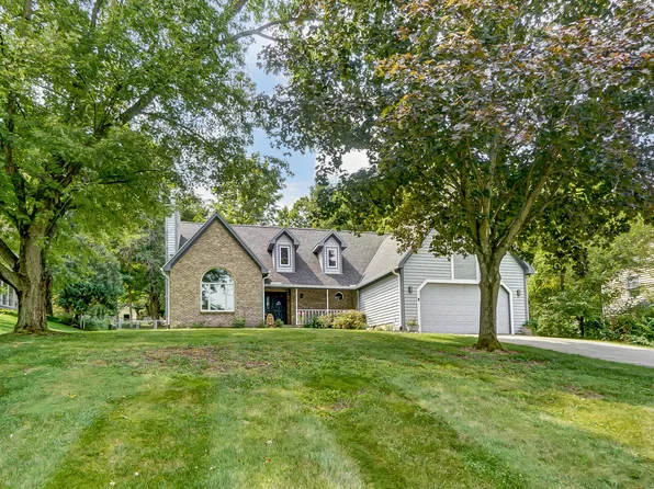 29 W Hunter Dr, Enon, OH 45323