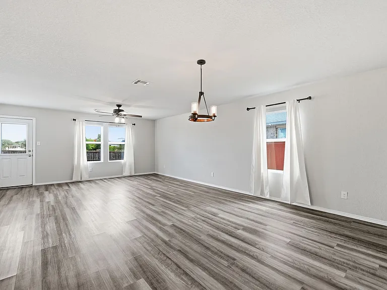 13755 Bradford Park — Photo 3
