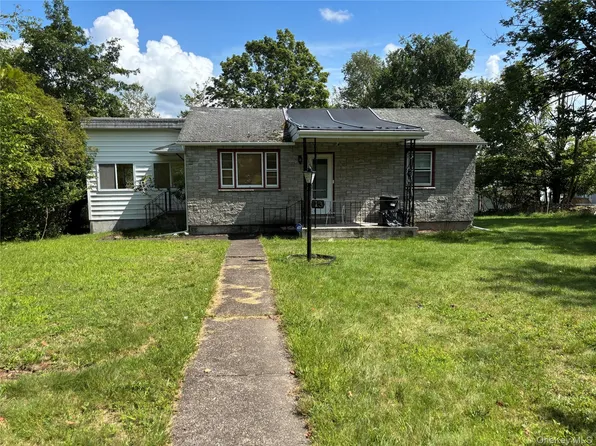 13 park Lane, Fallsburg, NY 12763