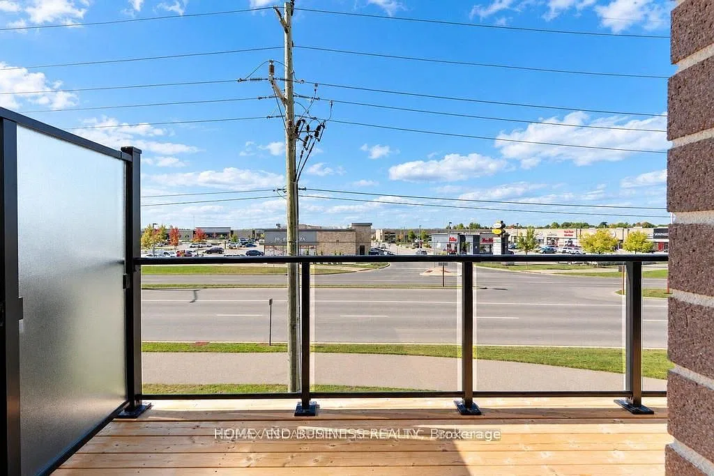 3 bed, $2,400 — Photo 4