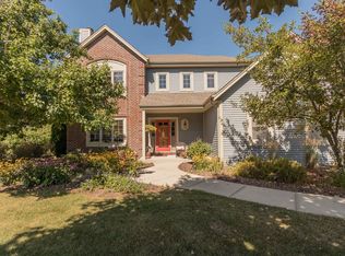 W226N7365 Woodland Creek Dr, Sussex, WI 53089