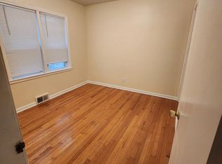 6135 W Rosedale Ave #1, Chicago, IL 60646