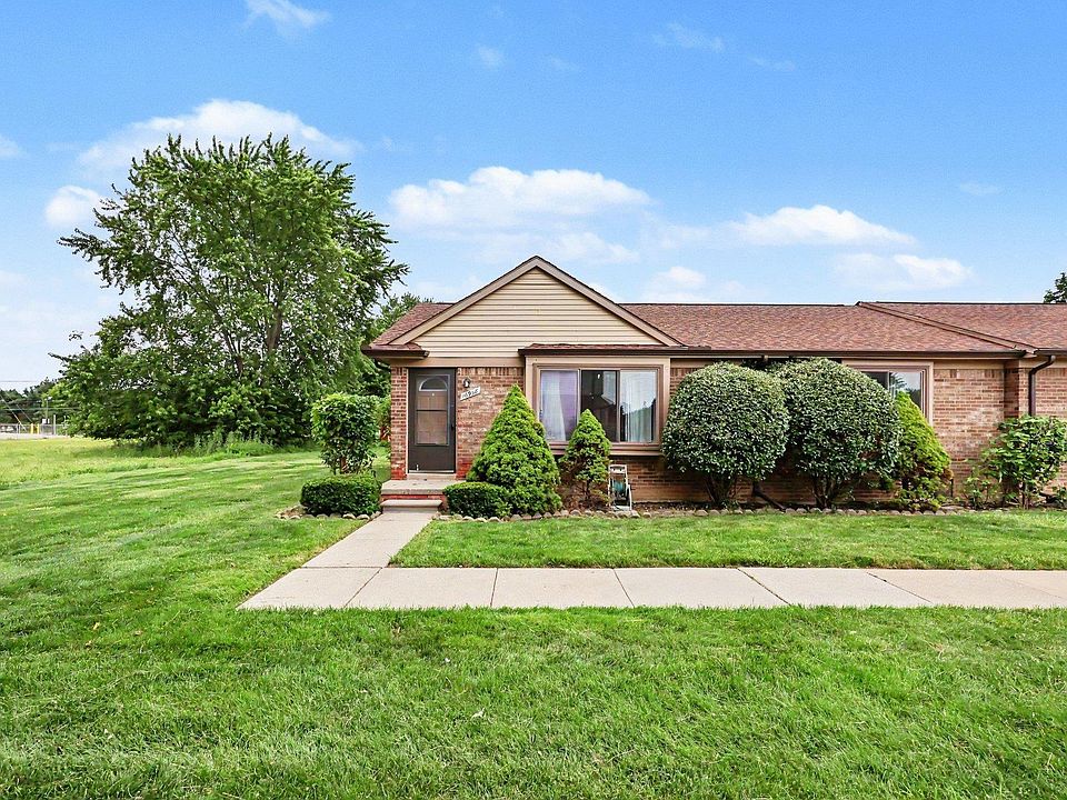 1st image of 16958 Kingsbrooke Dr #25