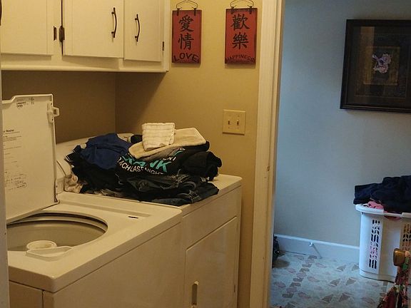 5th image of 132 James Rd