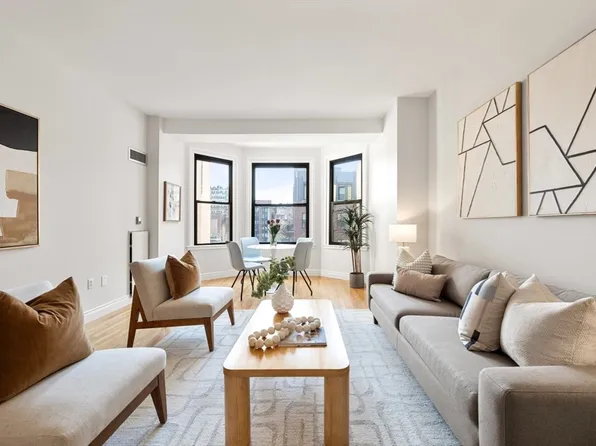 4 Charlesgate E APT 407, Boston, MA 02215