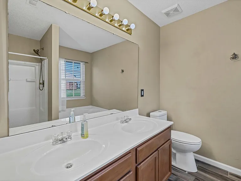 331 Woodcote Dr — Photo 13