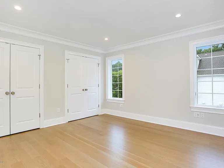 257 Bruce Park Ave #B — Photo 14