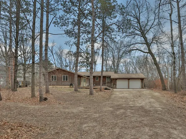 8109 Hidden Bay Trl N, Lake Elmo, MN 55042