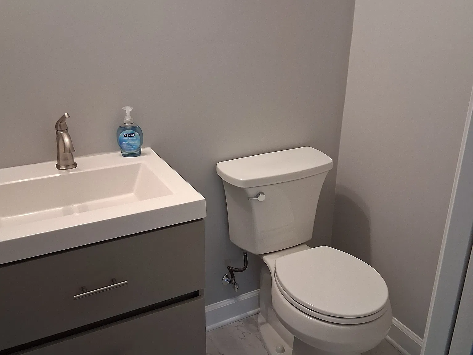 3 bed, 1.5 bath, 1092 sqft, $2,000 — Photo 2