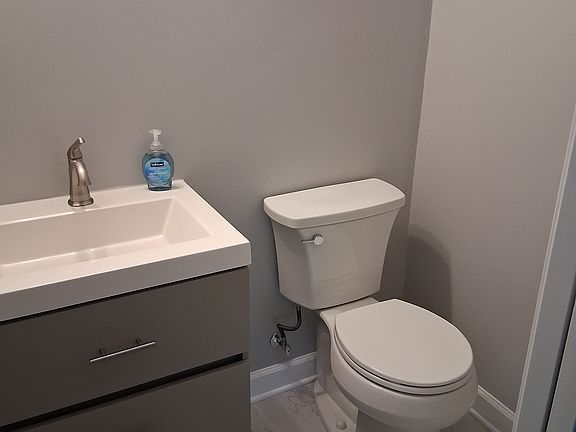 2nd image of 743 Georgia St