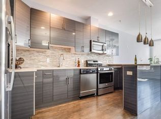 298 6th St APT 3, Jersey City, NJ 07302
