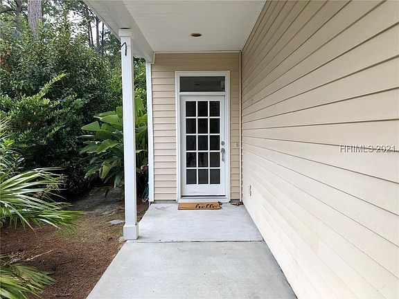 3rd image of 63 Gold Oak Dr