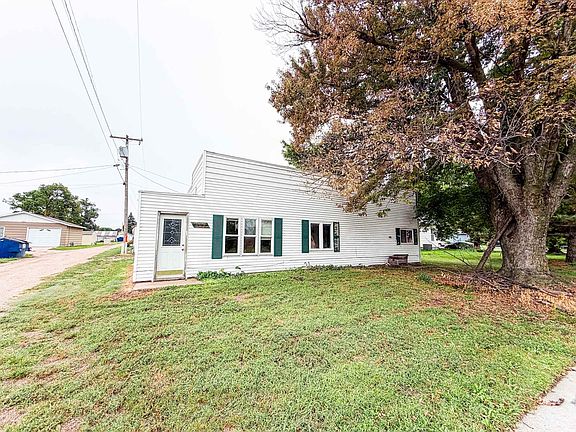 17th image of 602 Ripley St