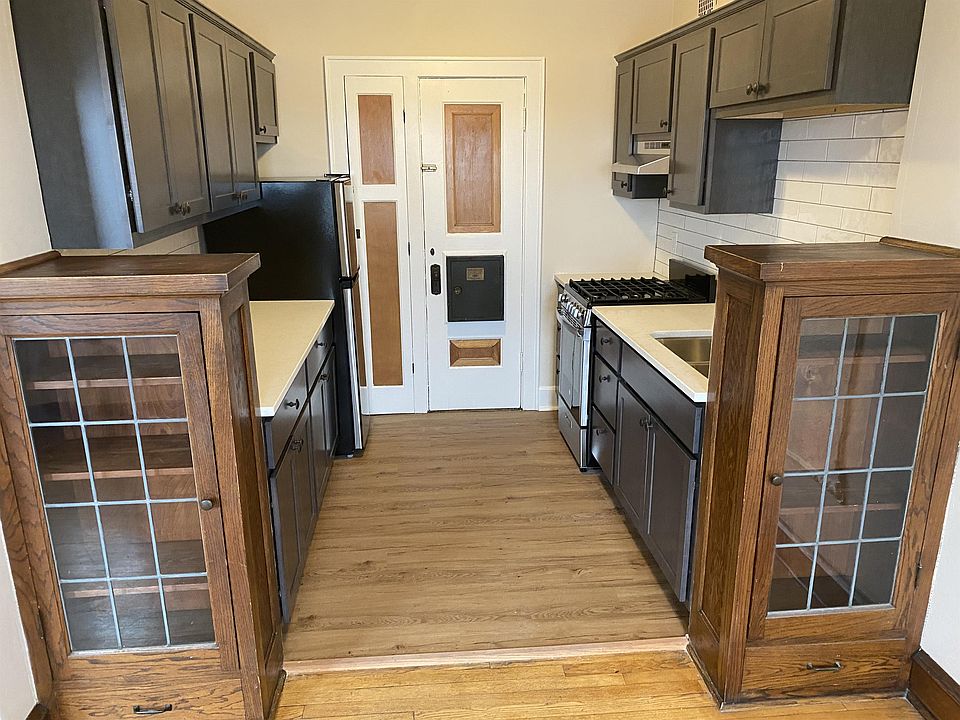 1st image of 3919 N Morris Blvd #302