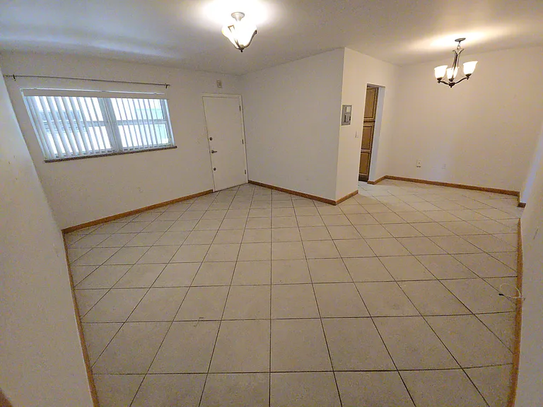 11610 N Bayshore Dr #1B — Photo 8