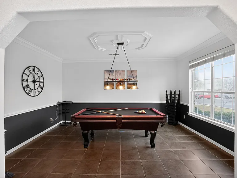 395 Spring Dr — Photo 15