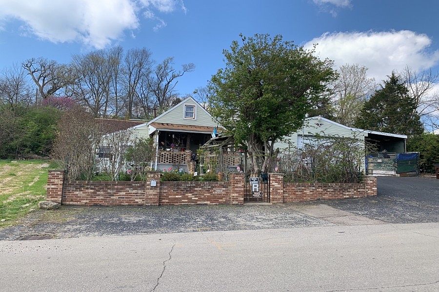 1st image of 4933 Woodland Hills Blvd