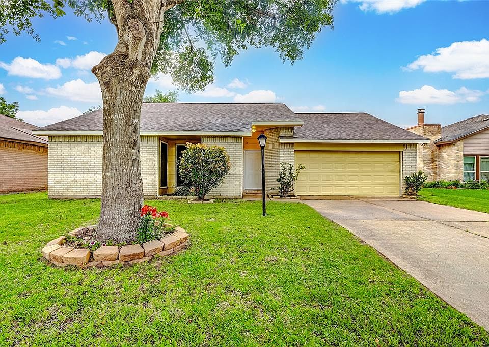 1st image of 19214 Cypress Harbor Dr