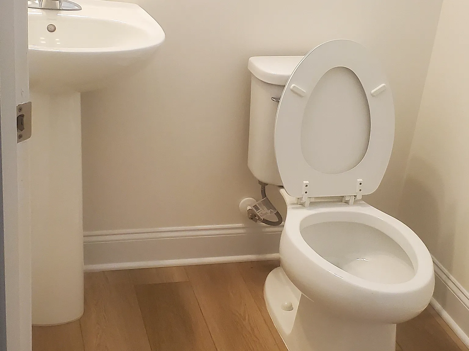 4 bed, 2.5 bath, 2000 sqft, $2,200 — Photo 4