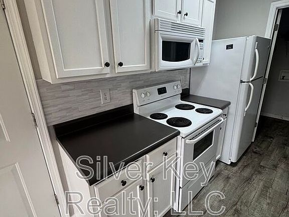 5th image of 236 Willow Creek Dr Unit 6