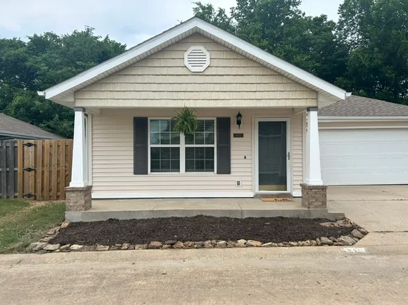 4470 Bungalow St, Fayetteville, AR 72704