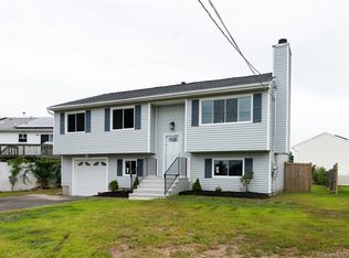 711 Silver Sands Rd, East Haven, CT 06512