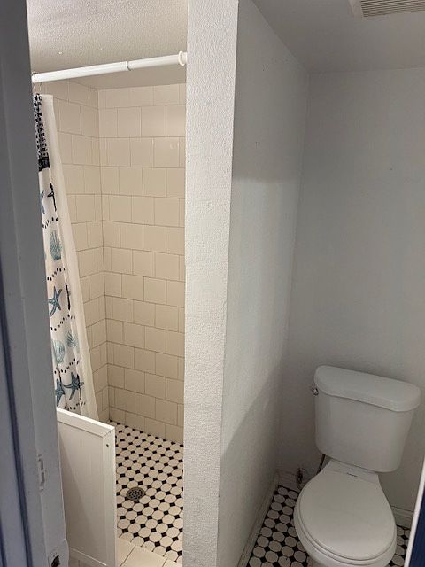 it's own bathroom for bedroom 2.