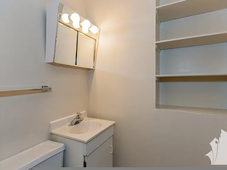 877 W Lill Ave #D2 — Photo 9