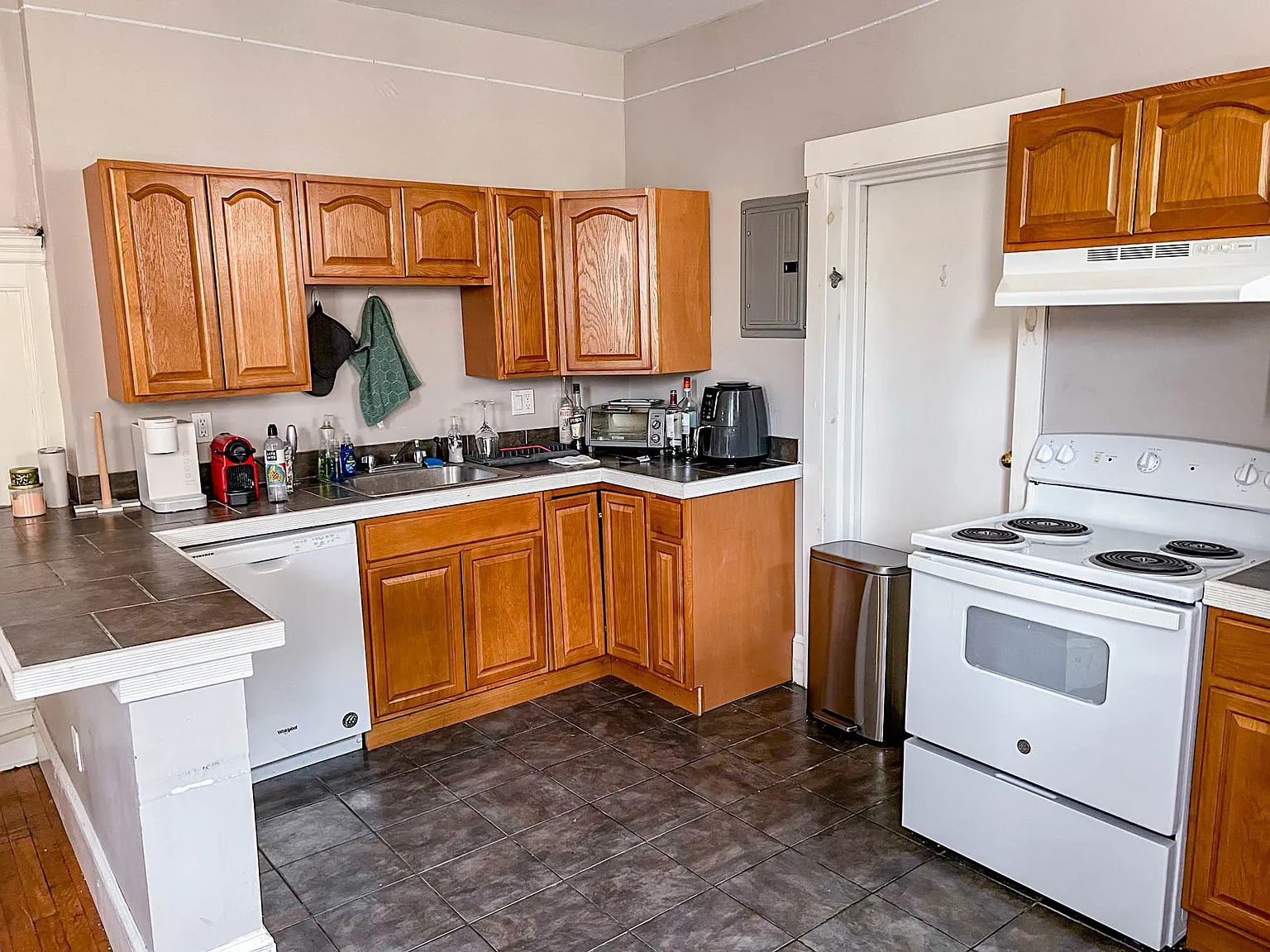 3 bed, $3,700 — Photo 3