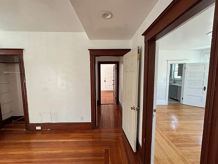 418 Essex St #2 — Photo 20