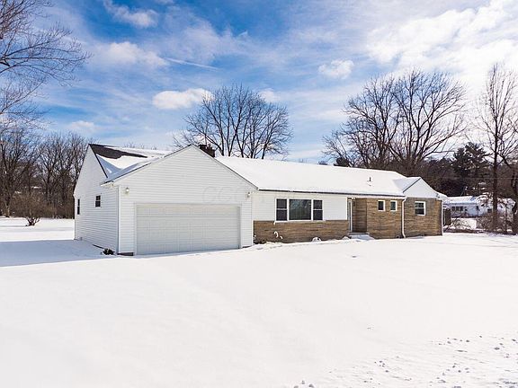 3rd image of 6 Edgewood Blvd
