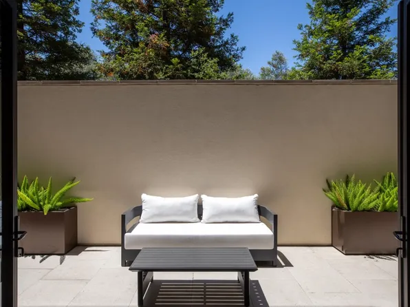 450 1st St #107, Los Altos, CA 94022