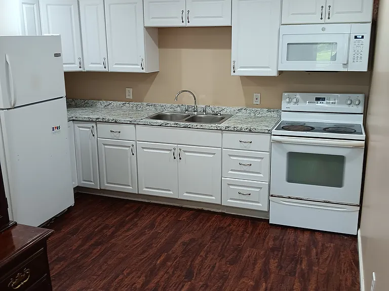 638 Hertel Ave #3A — Photo 2