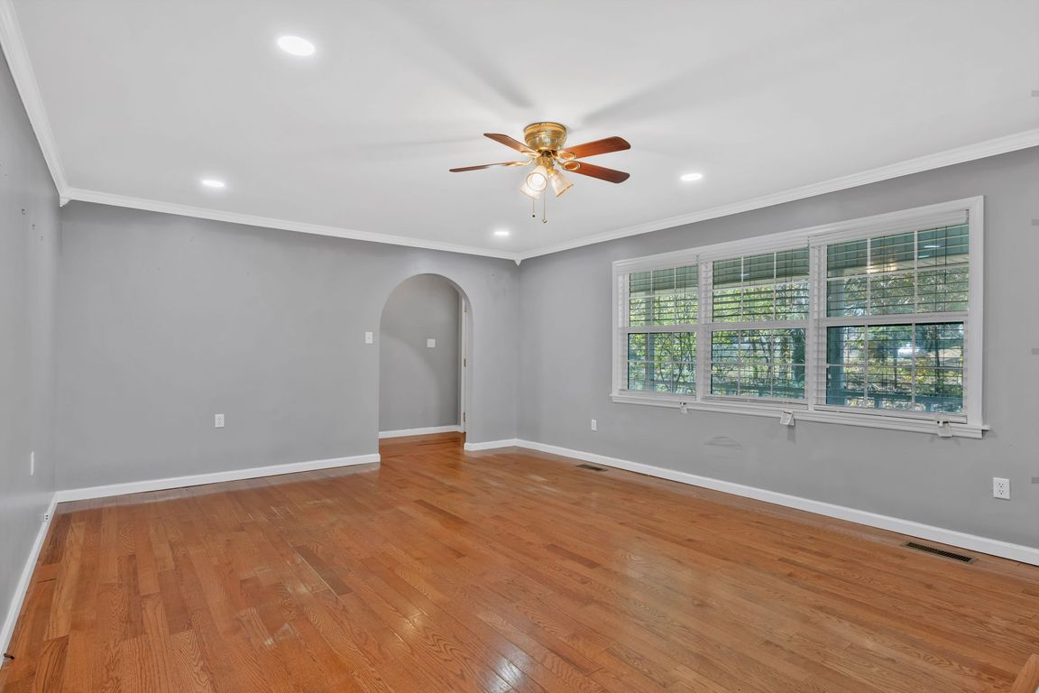 next background image